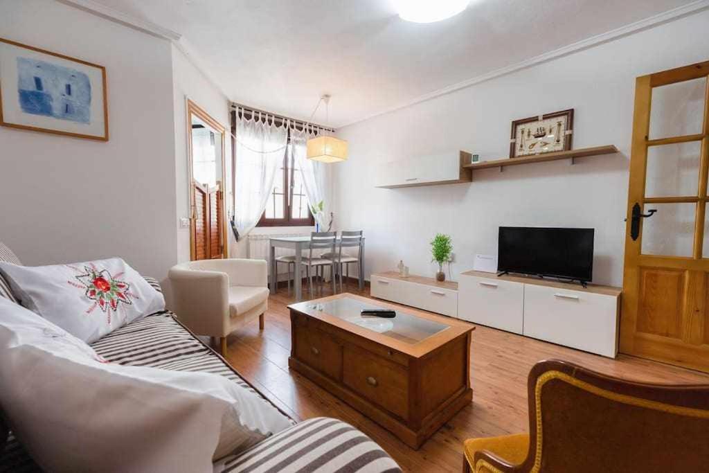 El Apartamentin De Lastres Ngoại thất bức ảnh
