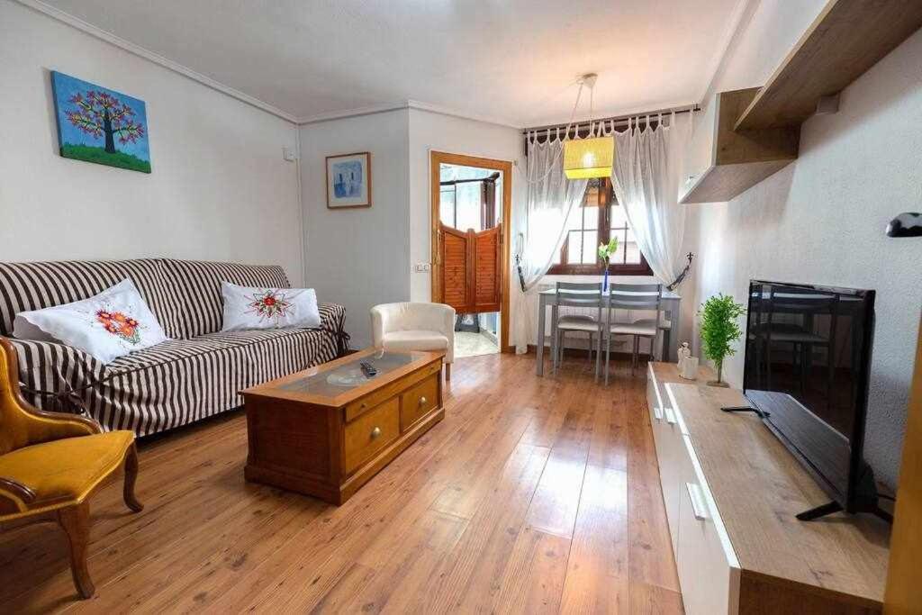 El Apartamentin De Lastres Ngoại thất bức ảnh